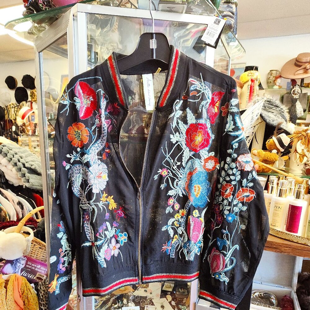 ARATTA FLORAL SHEER BASEBALL STYLE JACKET